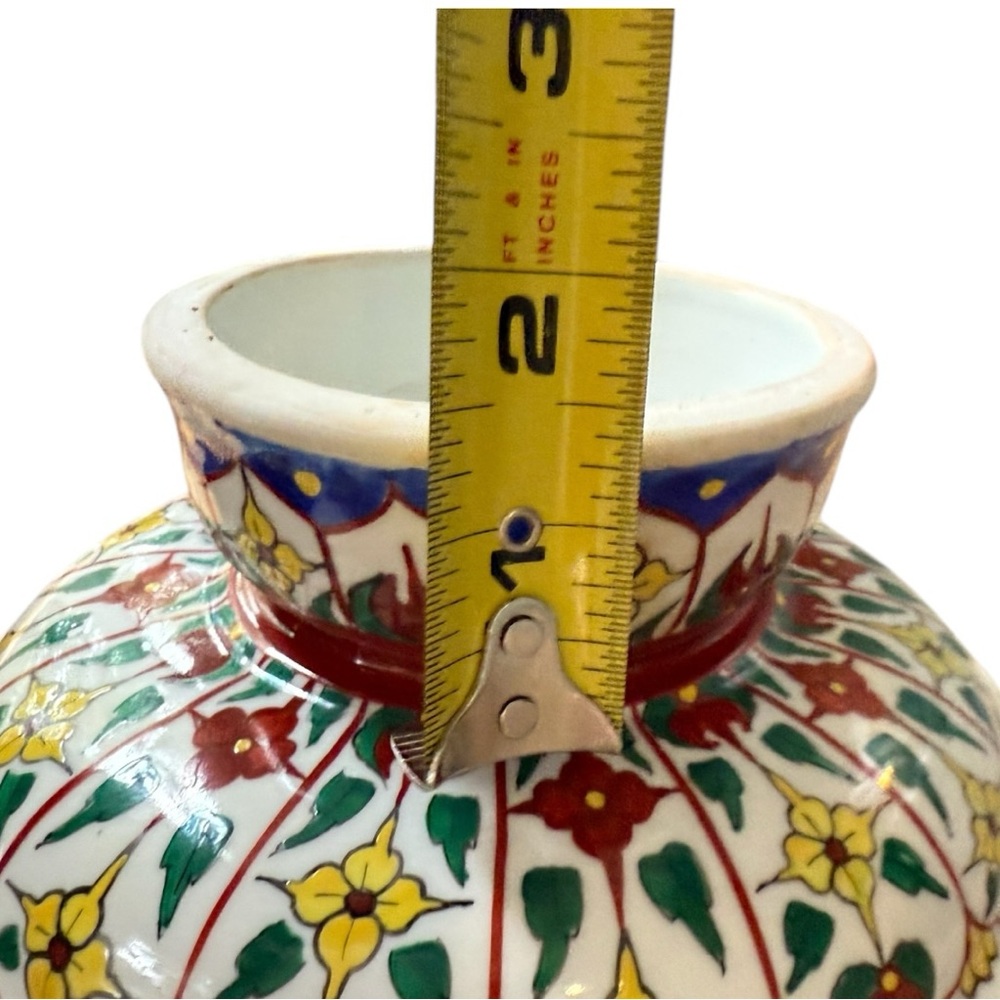 Thai Vintage Collectible Hand-Painted Porcelain Bencharong Stem Cup - Picture 12 of 15